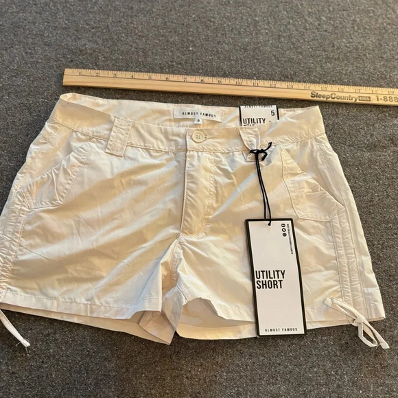Almost Famous Size 5 Junior Utility Shorts ,Cream color. Waterproof material. - Picture 8 of 8